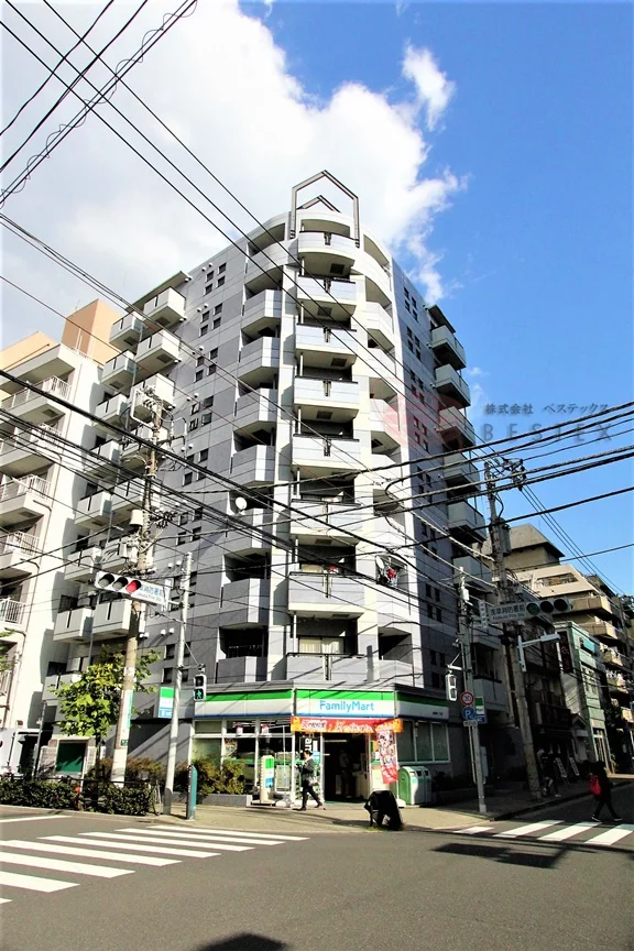 ダイヤモンドスクエア駒形